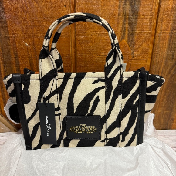Marc Jacobs The Small Nylon Tote Bag - TIger Multi - Picture 6 of 8